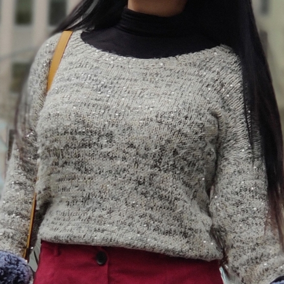 Sweater - Picture 5 of 6